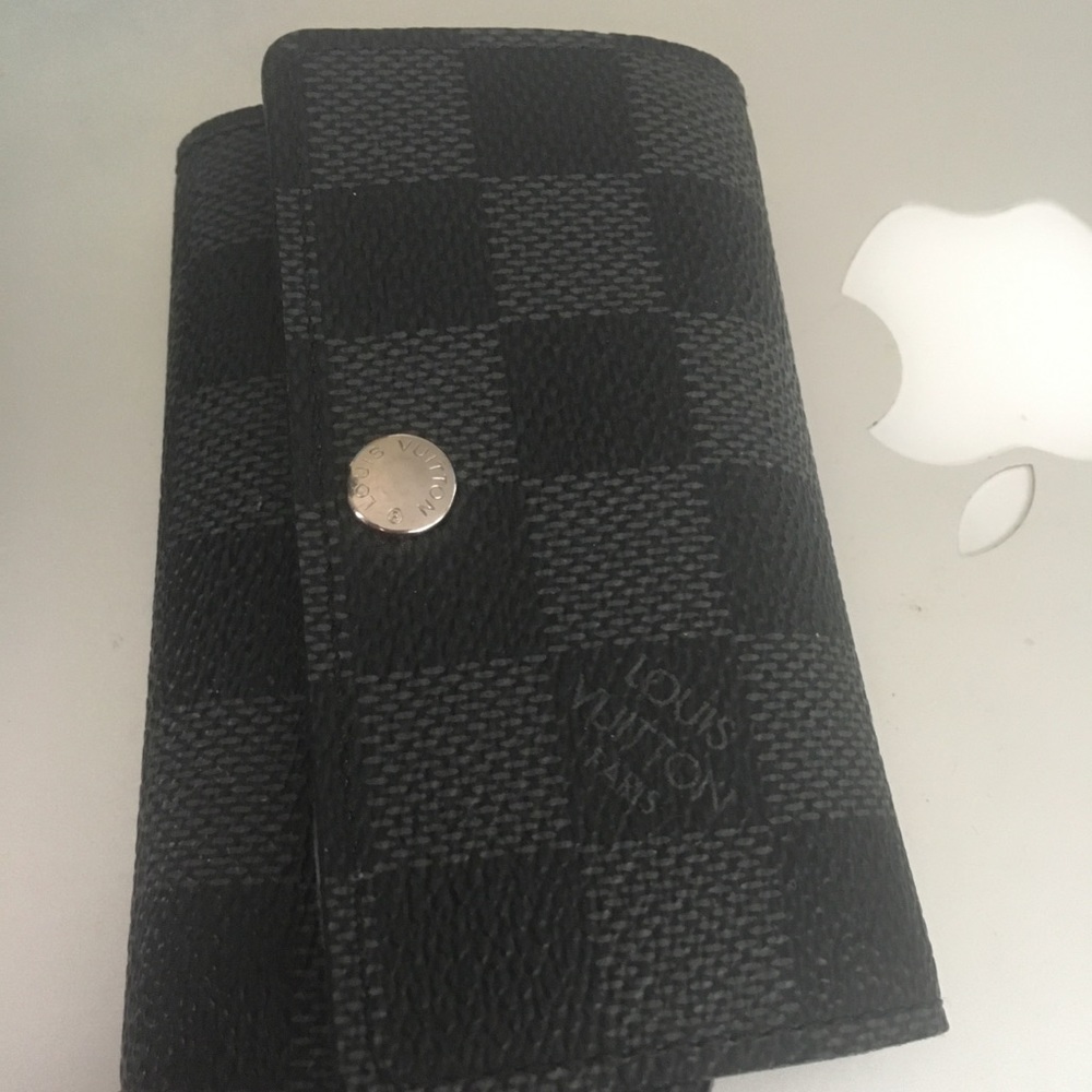 Louis Vuitton 6 Key Holder